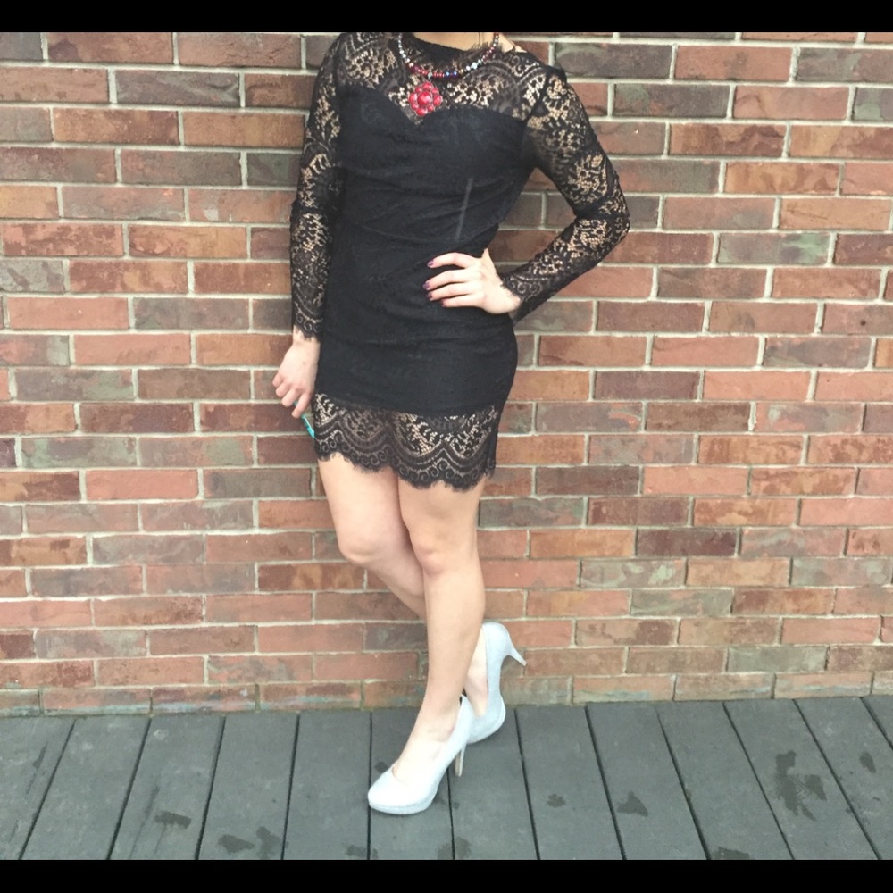 Adorable Black dress!